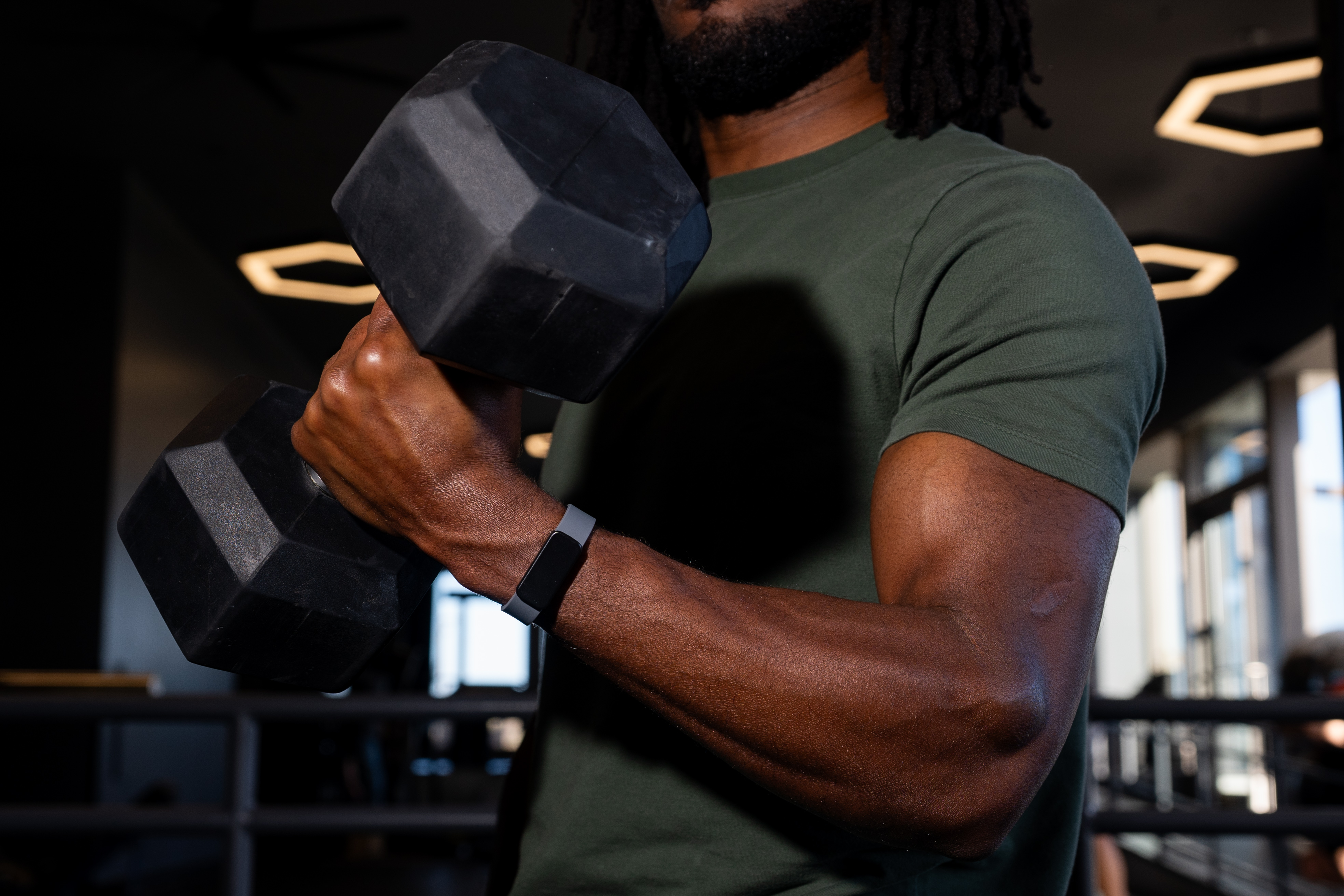 Lifting with Fort on your wrist